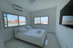 וילה לבנה יבנאל 12