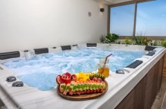 אחוזת האלונים 17