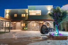 אחוזת האלונים 7