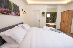 אחוזת האלונים 55