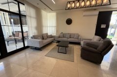 וויט פאלאס 26