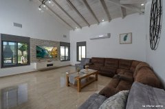 וילה אחוזת שושנים בוטיק 18