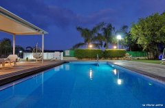 וילה אחוזת שושנים בוטיק 48