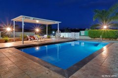 וילה אחוזת שושנים בוטיק 42