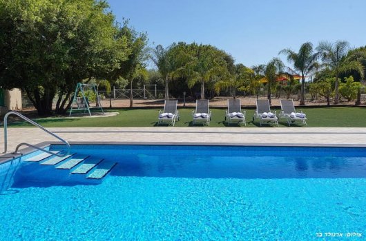 וילה אחוזת שושנים בוטיק